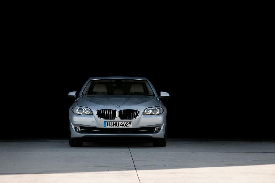  BMW 5-Series 2010 года  (фото 84 из 117)